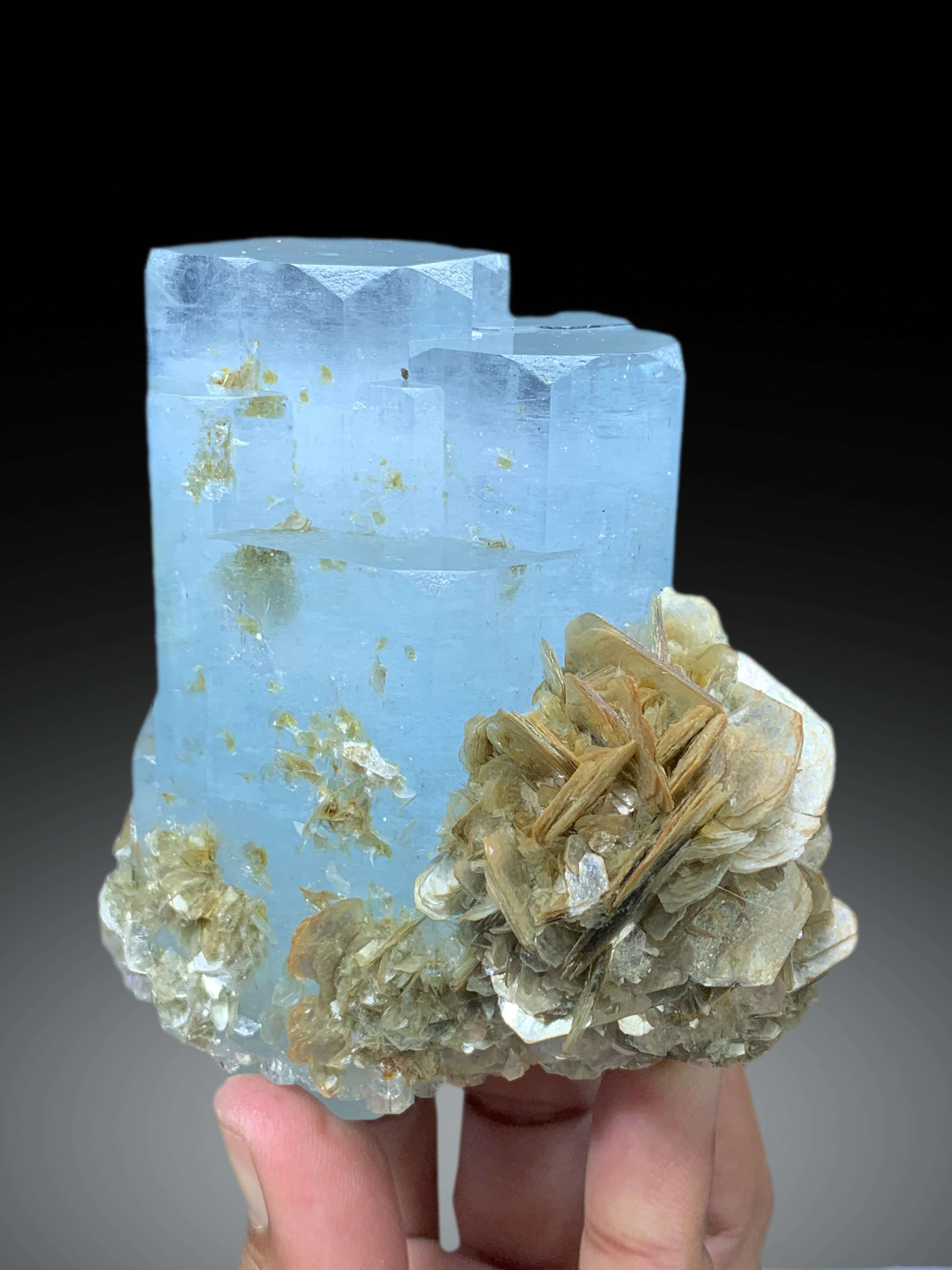 Exceptional Sky Blue Aquamarine with Muscovite Mica from Nagar valley Hunza, Gilgit Baltistan - 543 gram