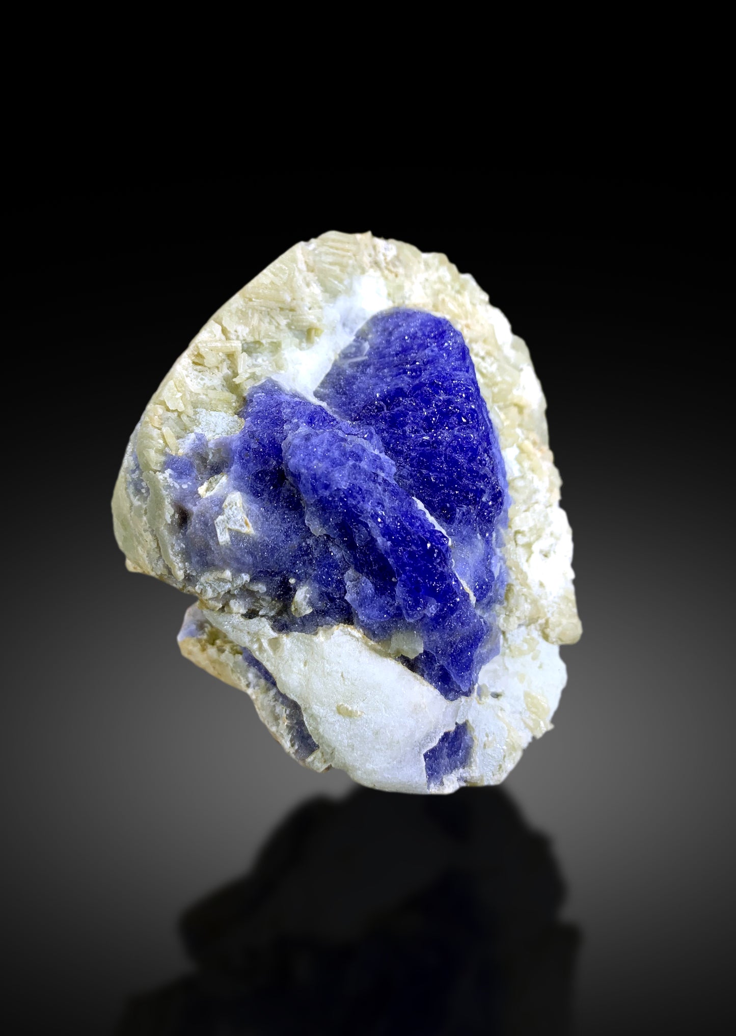 Fluorescent Rare Blue Hackmanite on Matrix from Afghanistan - 369 gram