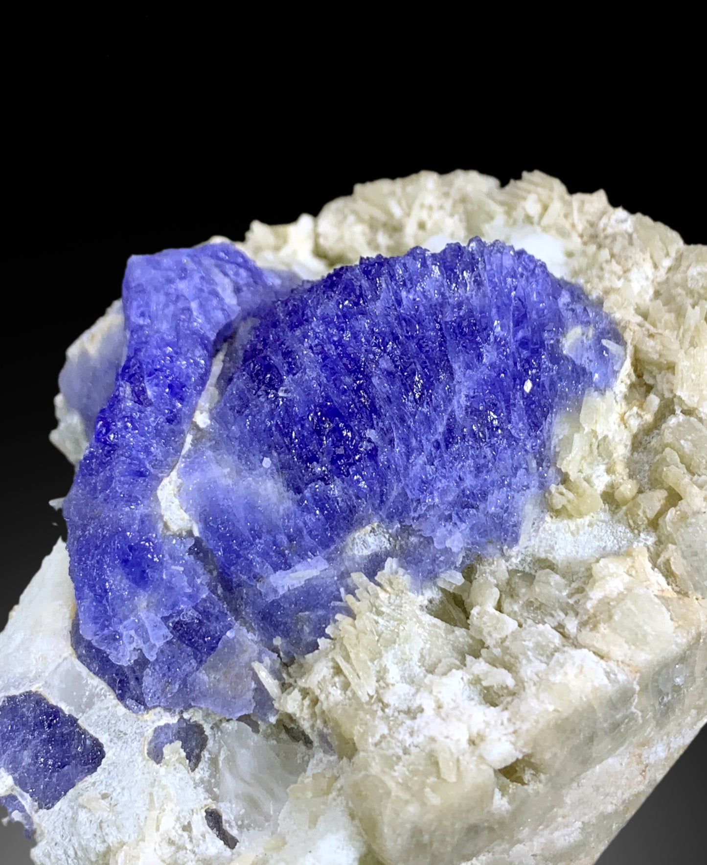 Fluorescent Rare Blue Hackmanite on Matrix from Afghanistan - 369 gram