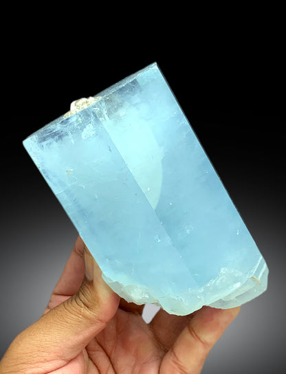 Aquamarine crystal with Muscovite Mica from Pakistan, 865 gram