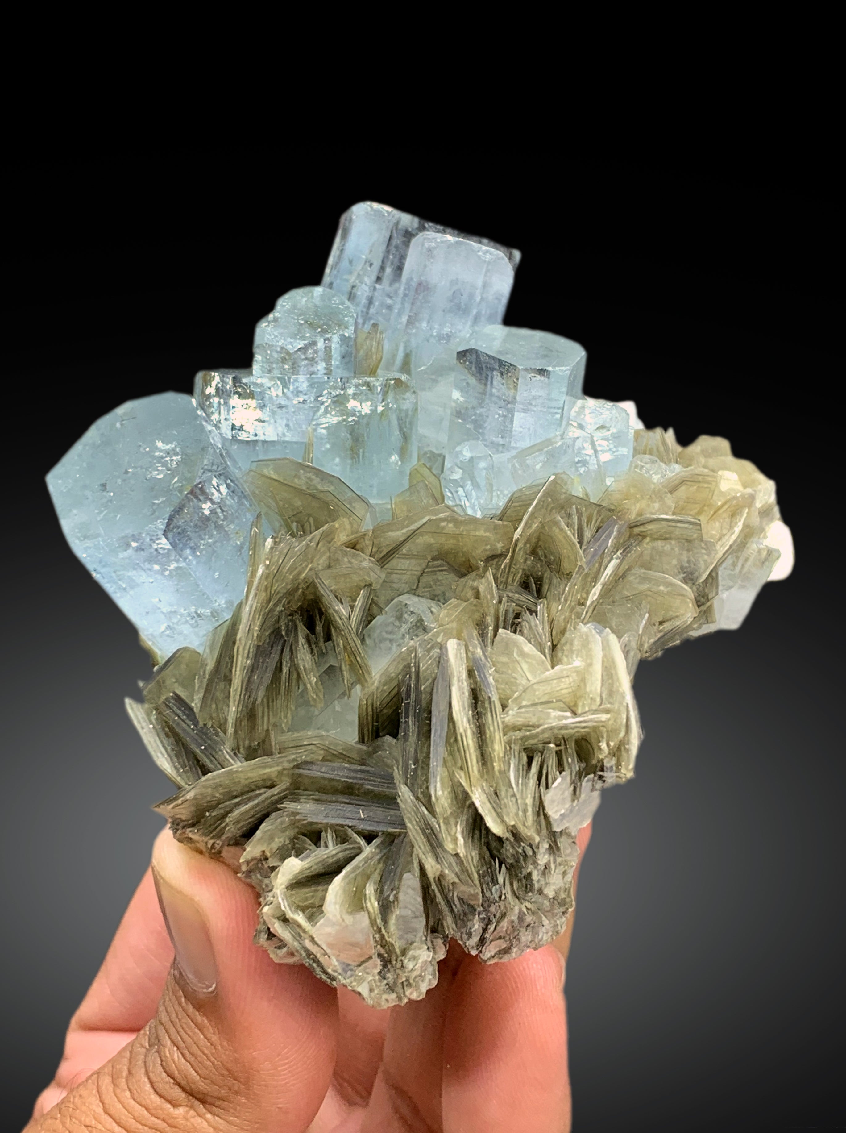 Sky Blue Aquamarine Crystals with Muscovite Mica, Aquamarine Specimen from Nagar valley Hunza, Gilgit Baltistan - 259 gram