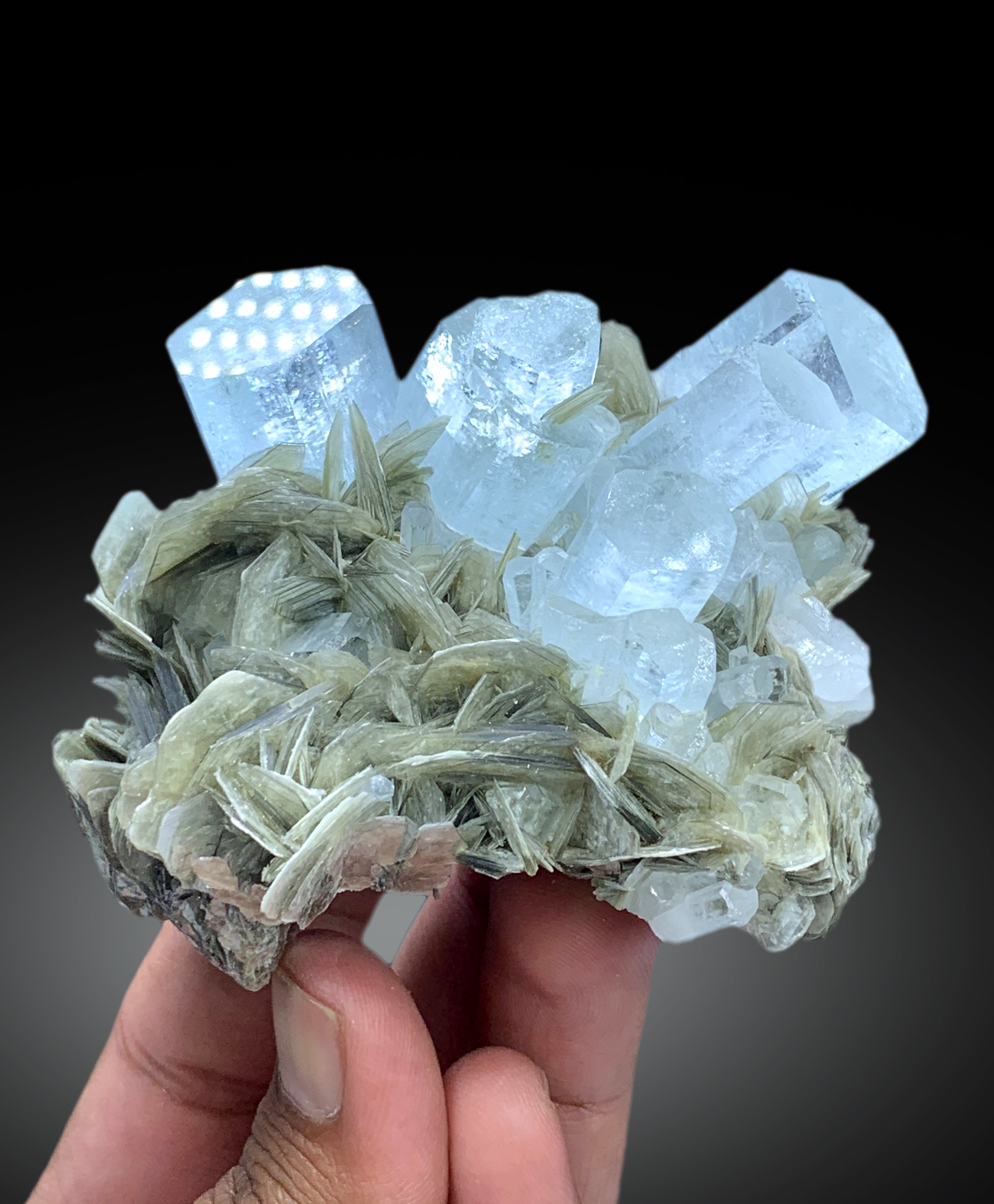 Sky Blue Aquamarine Crystals with Muscovite Mica, Aquamarine Specimen from Nagar valley Hunza, Gilgit Baltistan - 259 gram