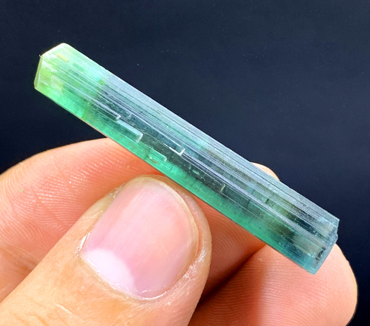 Natural Green Color Tourmaline Crystal, Lipstick Tourmaline, Tourmaline Crystal from Afghanistan - 20.0 carat