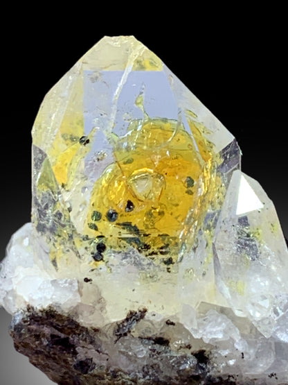 Fluorescent Petroleum Quartz Crystals, Rare Quartz, Quartz Specimen, Quartz from Baluchistan Pakistan - 24.0 carat