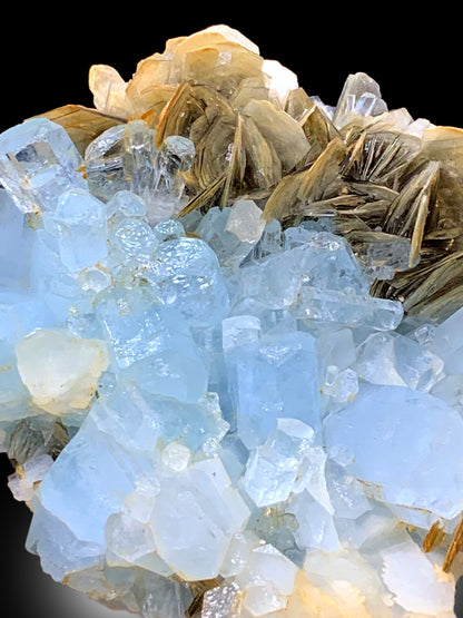 Sky Blue Aquamarine Cluster with Muscovite Mica, Aquamarine Specimen, Raw Mineral, Aquamarine from Chumar Bakhoor Gilgit Pakistan - 474 gram