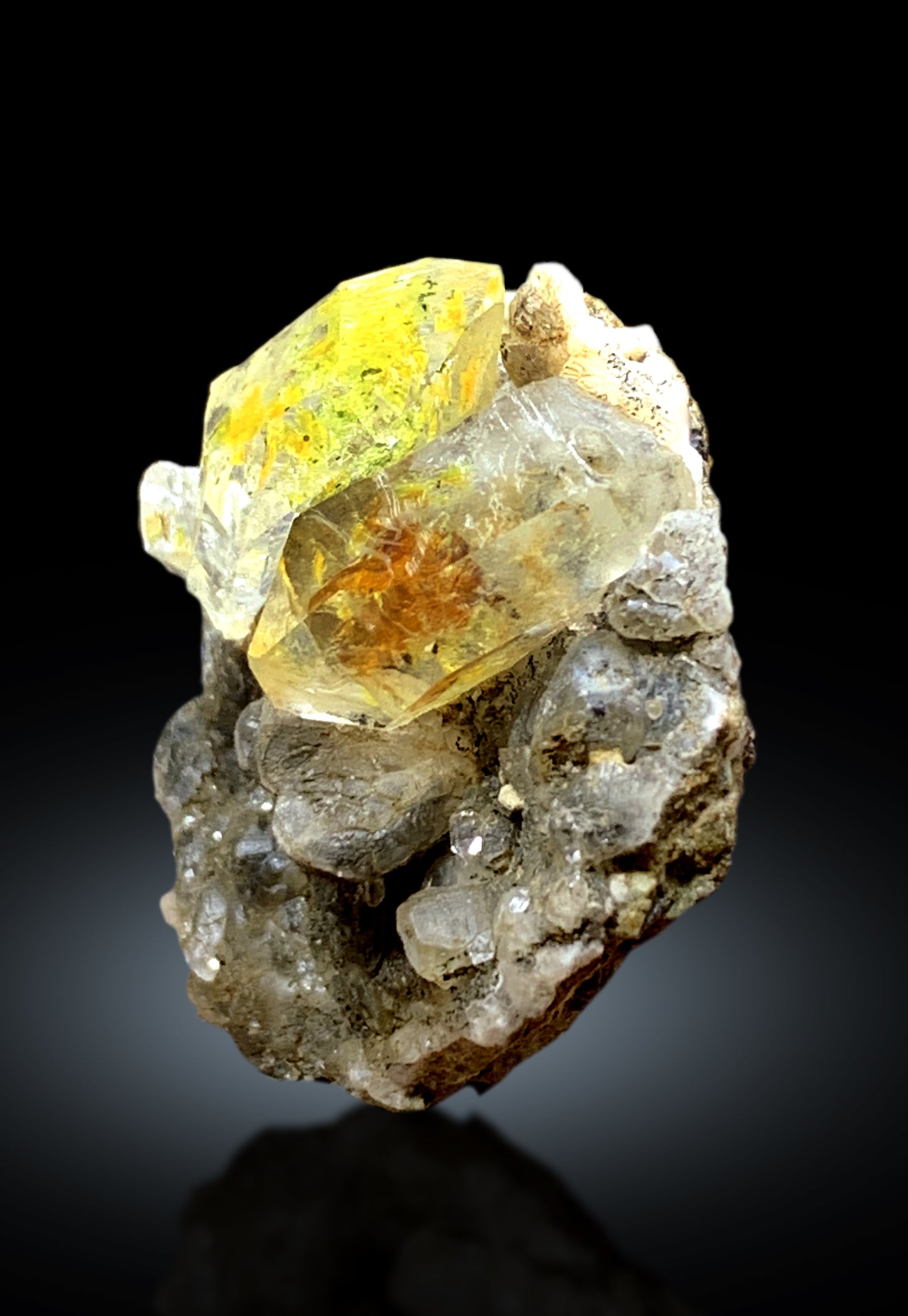 Fluorescent Petroleum Quartz Crystals from Baluchistan Pakistan - 56.45 carat