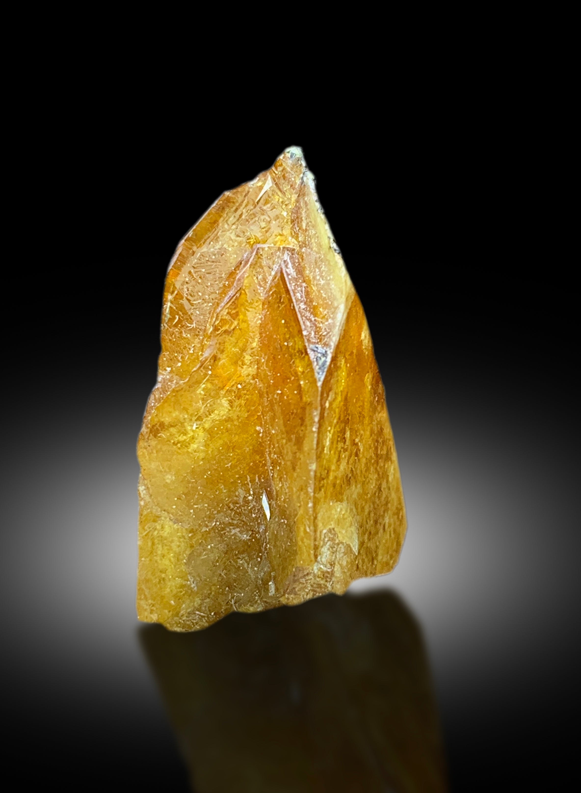 Honey Color Sphene Crystal, Natural Terminated Sphene, Sphene from Zagi Mountains Pakistan - 15 gram