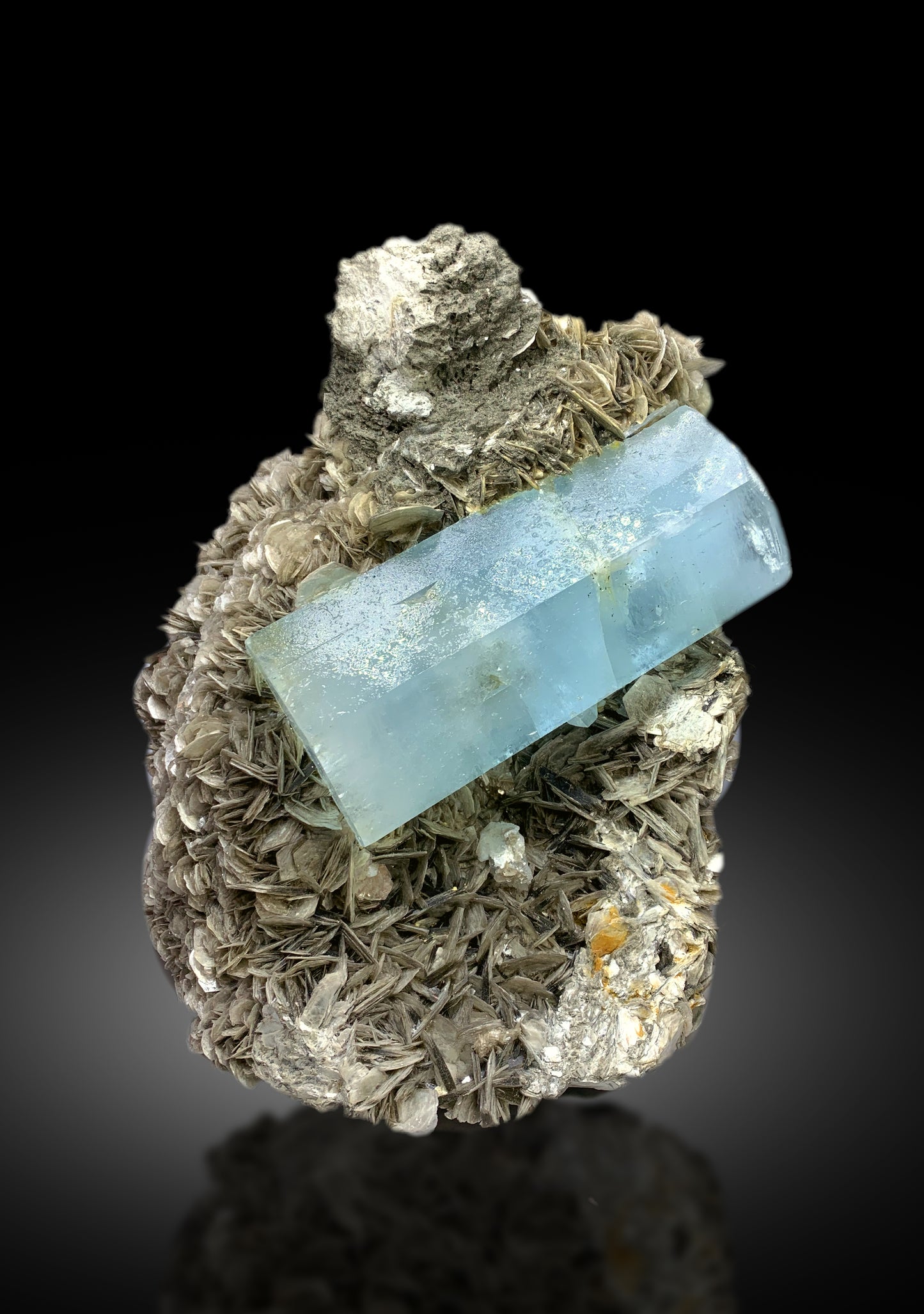 Museum Grade Blue Aquamarine with Pink Apatite and Muscovite Specimen from Nagar valley Hunza, Gilgit Pakistan - 5280 gram