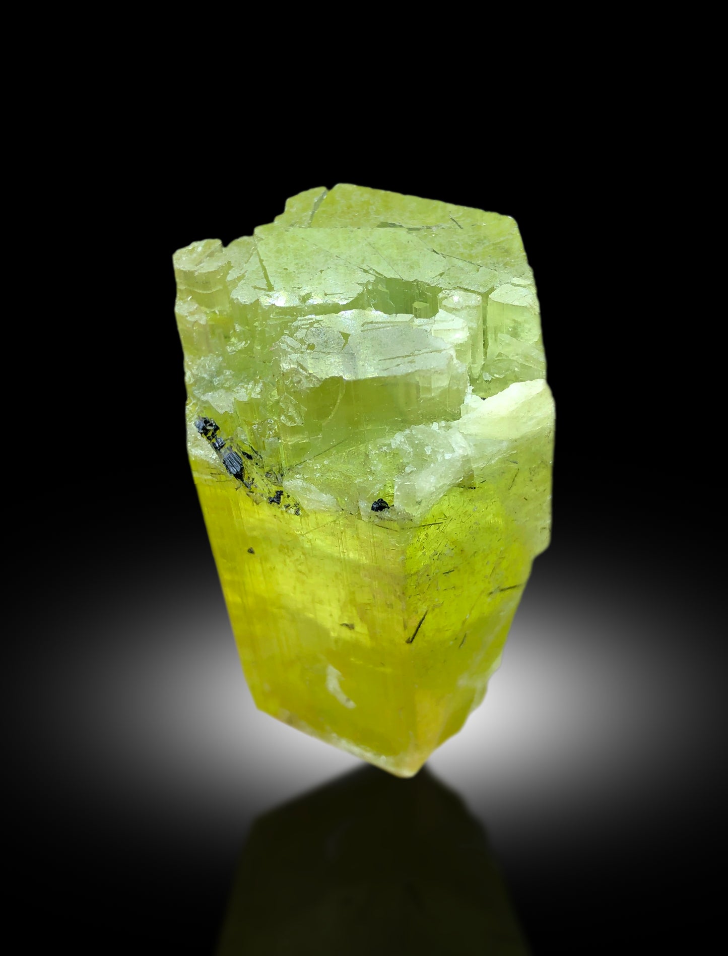 Natural Yellow Color Heliodor var Beryl Crystal, Raw Mineral, Heliodor Crystal from Skardu Pakistan - 82 gram