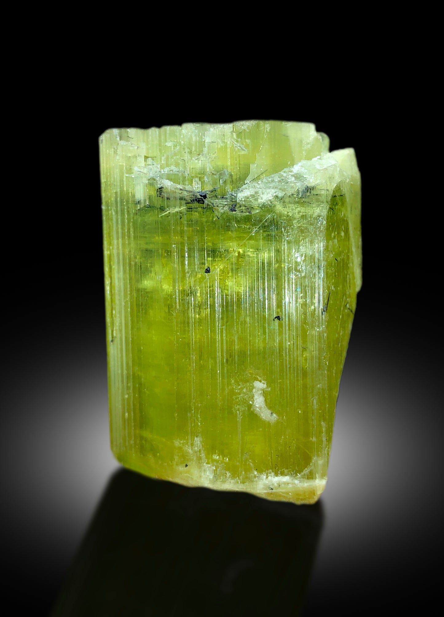 Natural Yellow Color Heliodor var Beryl Crystal, Raw Mineral, Heliodor Crystal from Skardu Pakistan - 82 gram