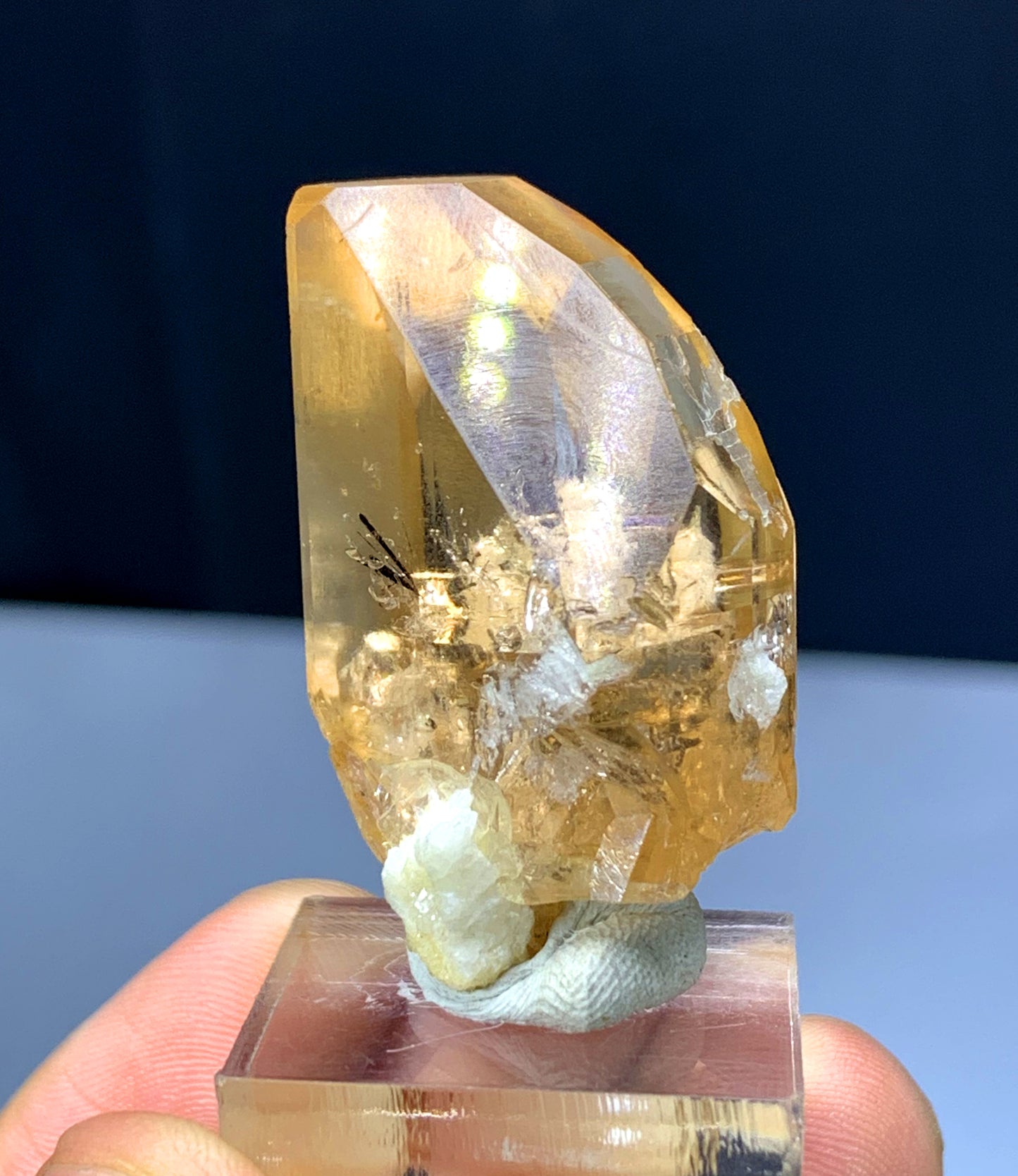 Gem Grade Topaz Crystal from Skardu Pakistan - 28 gram
