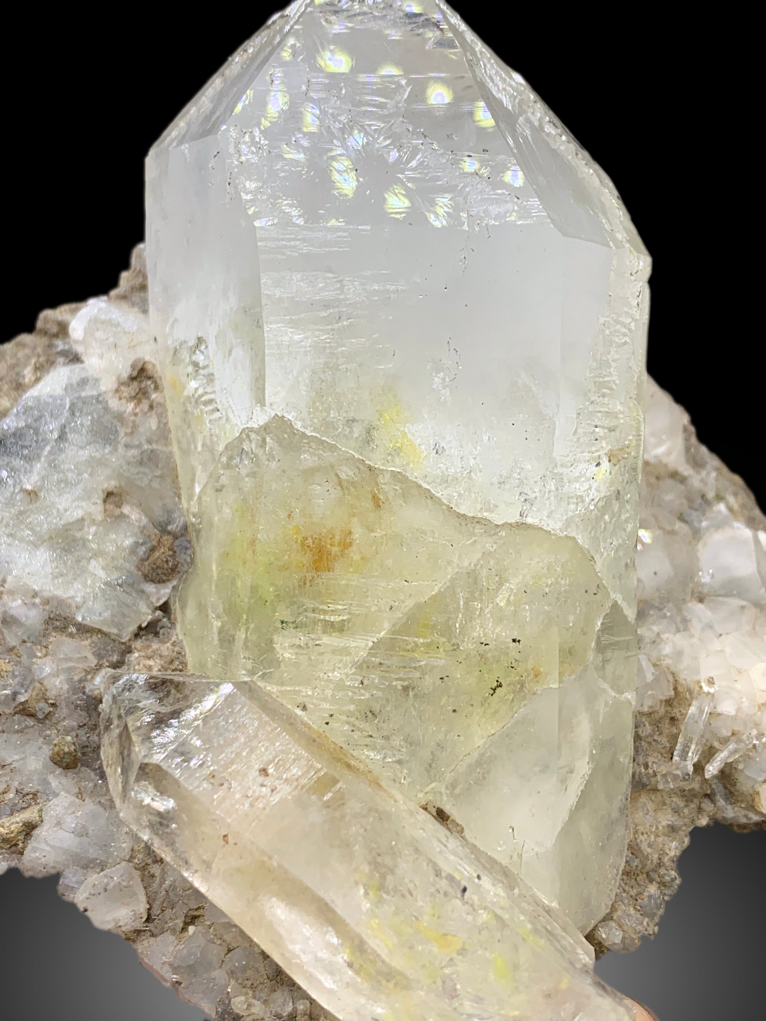 Fluorescent Petroleum Quartz Crystals on Matrix, Rare Quartz, Quartz Specimen, Quartz from Baluchistan Pakistan - 385 gram