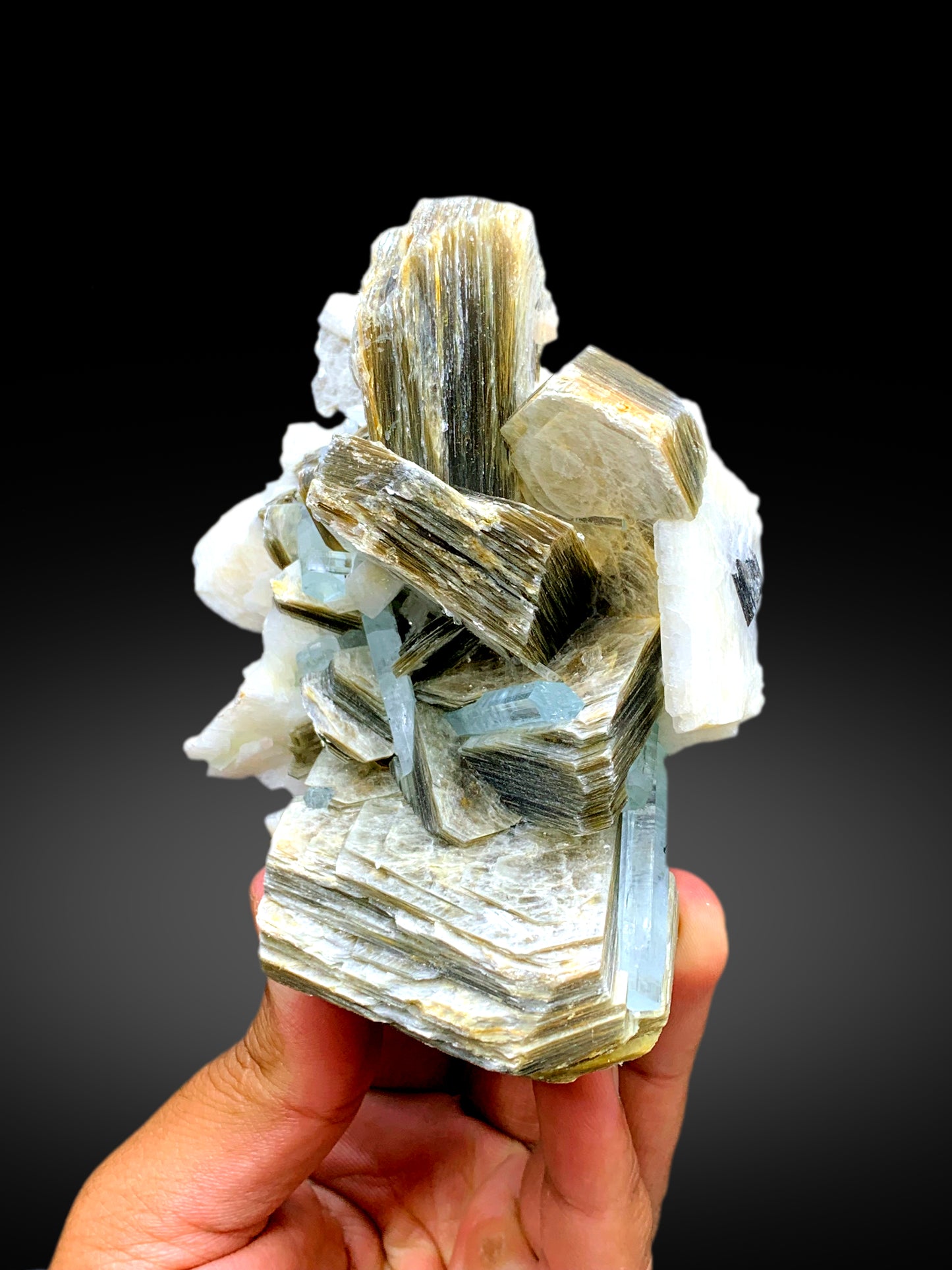Natural Sky Blue Aquamarine Crystals with Muscovite Mica and Feldspar, Aquamarine Specimen, Shigar Aquamarine - 530 gram
