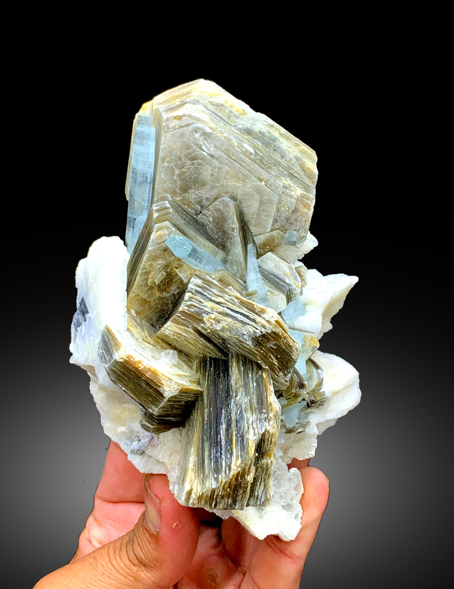 Natural Sky Blue Aquamarine Crystals with Muscovite Mica and Feldspar, Aquamarine Specimen, Shigar Aquamarine - 530 gram