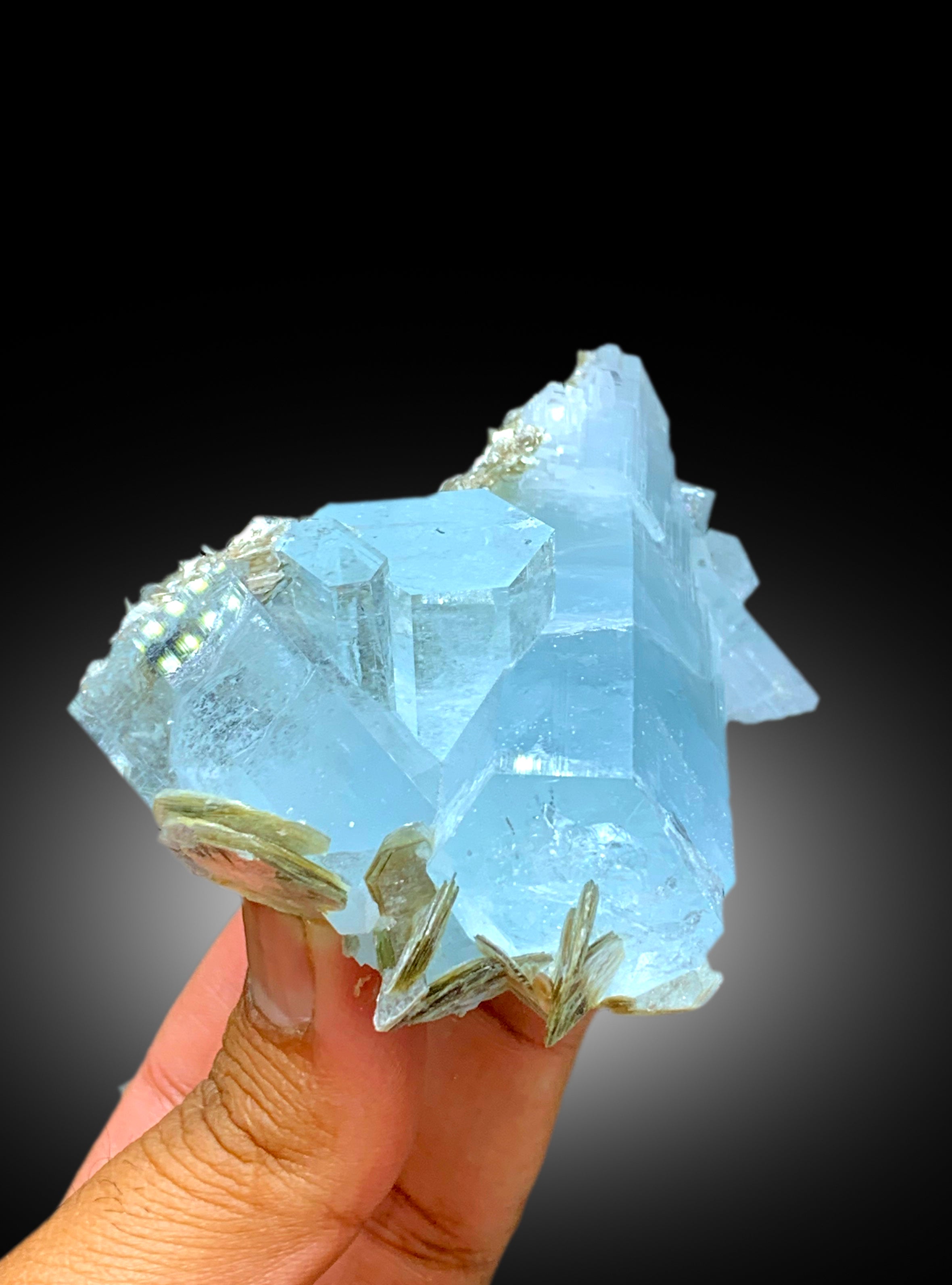 Natural Sky Blue Color Aquamarine Crystals with Mica, Aquamarine Specimen, Aquamarine from Chumar Bakhoor Gilgit Pakistan - 285 gram
