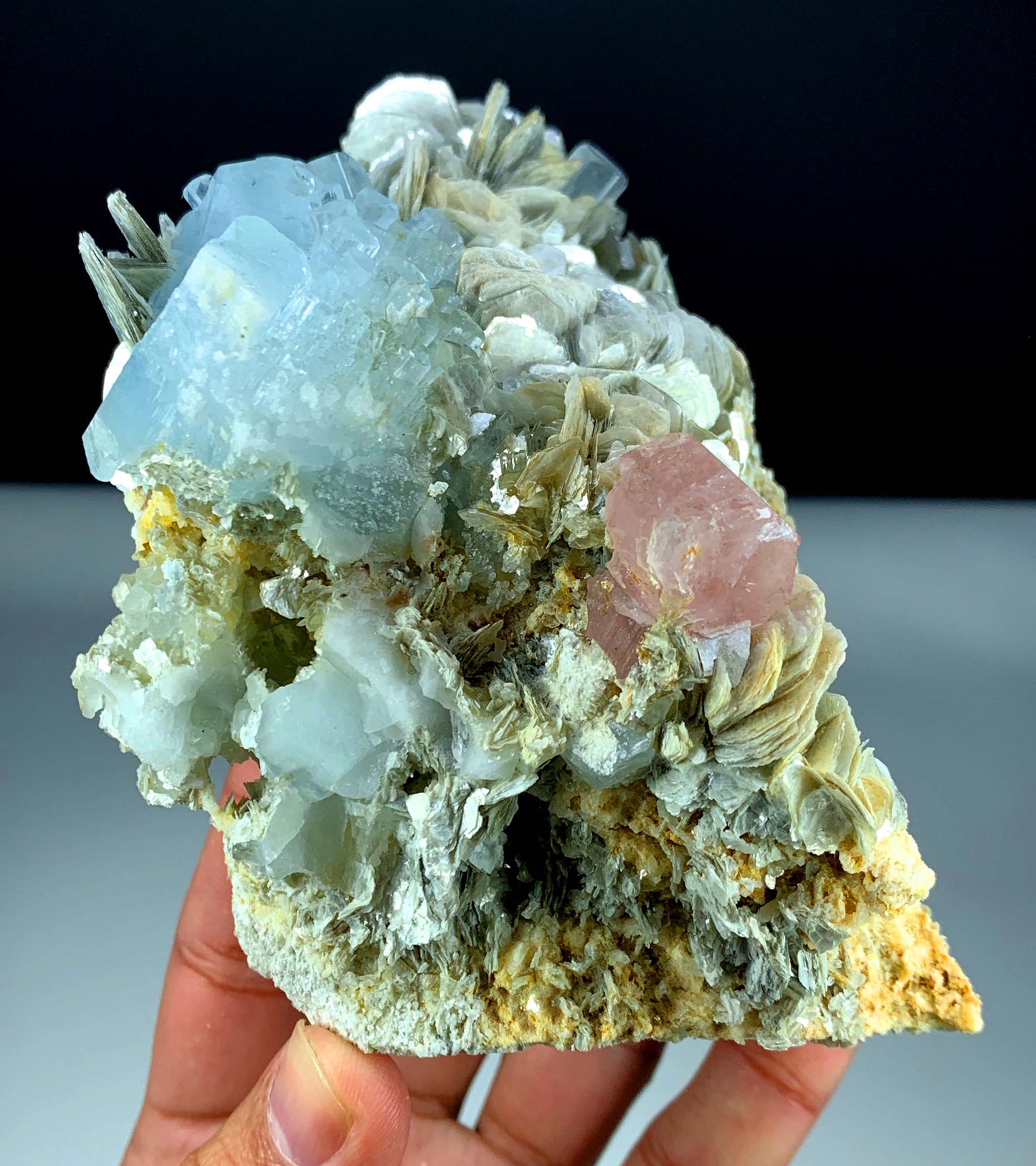 Aquamarine Crystals Cluster with Pink Apatite, Natural Aquamarine, Pink Apatite, Rare Specimen, Aquamarine Stone, Rare Mineral, 986 g
