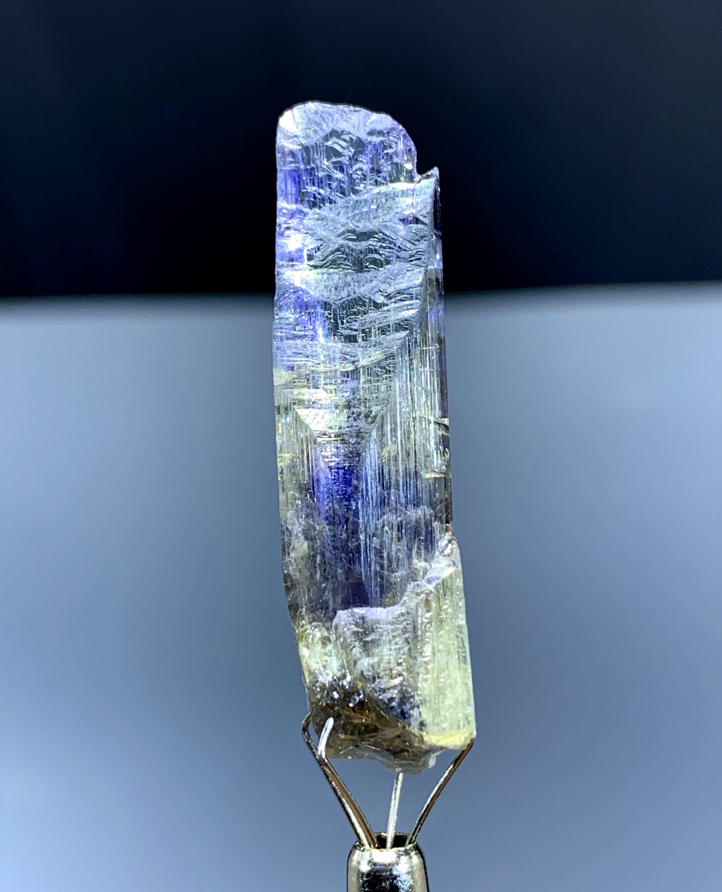 Natural Bicolor Tanzanite Crystal from Tanzania - 31.70 cts