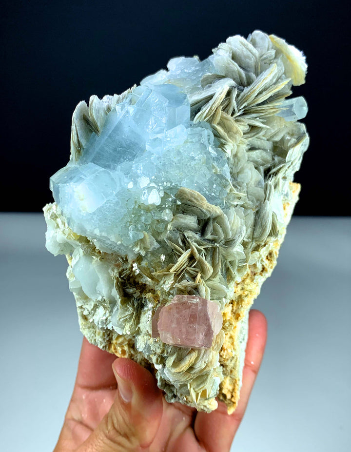Aquamarine Crystals Cluster with Pink Apatite, Natural Aquamarine, Pink Apatite, Rare Specimen, Aquamarine Stone, Rare Mineral, 986 g