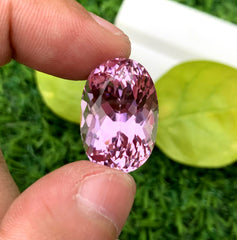 Oval Cut Magenta Pink Kunzite Gemstone, Loose Gemstone, Kunzite Faceted Cut Stone, Gemstone Jewelry - 25.98 carat