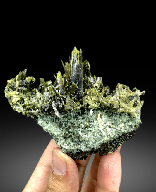 Natural Green Epidote Specimen from Skardu Pakistan - 132 gram