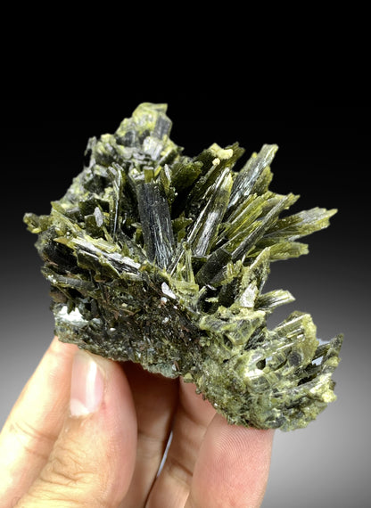 Natural Green Epidote Specimen from Skardu Pakistan - 132 gram