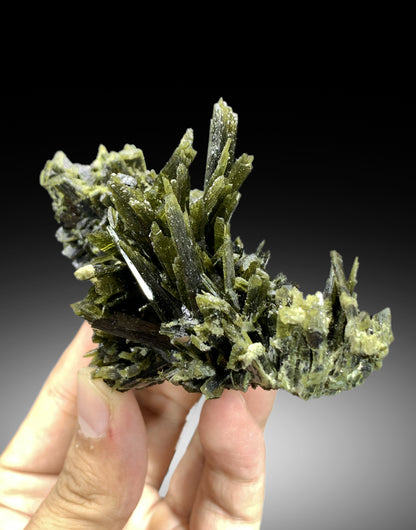 Natural Green Epidote Specimen from Skardu Pakistan - 132 gram