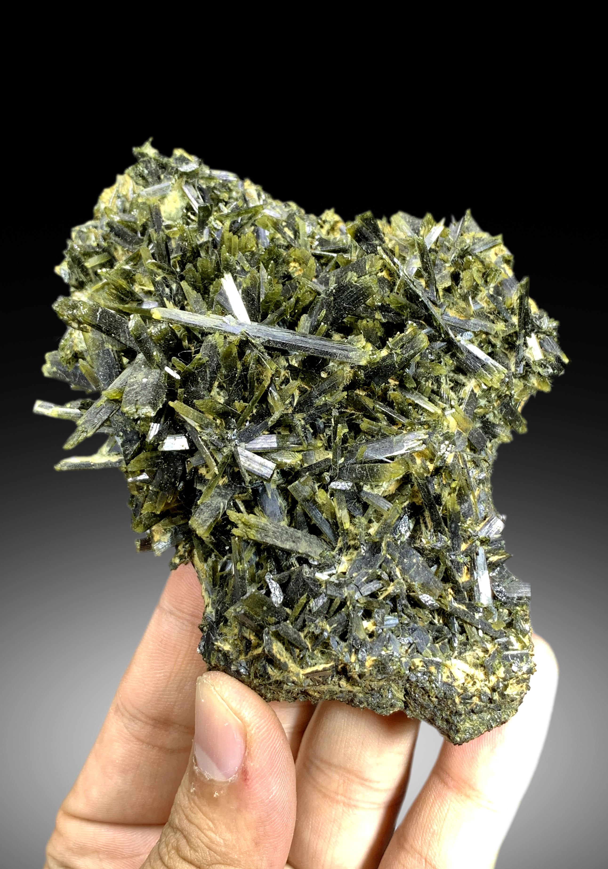 Natural Green Epidote Cluster from Skardu Pakistan - 248 gram