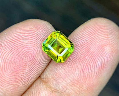 Full Fire Titanite Sphene Gemstone, Octagon Cut Faceted Sphene Cut Stone, Sphene Gemstone for Ring - 1.55 CT