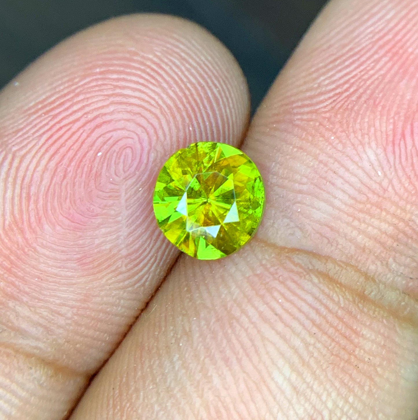 Full Fire Titanite Sphene Gemstone, Round Cut Faceted Sphene Cut Stone, Sphene Gemstone for Ring - 1.30 CT