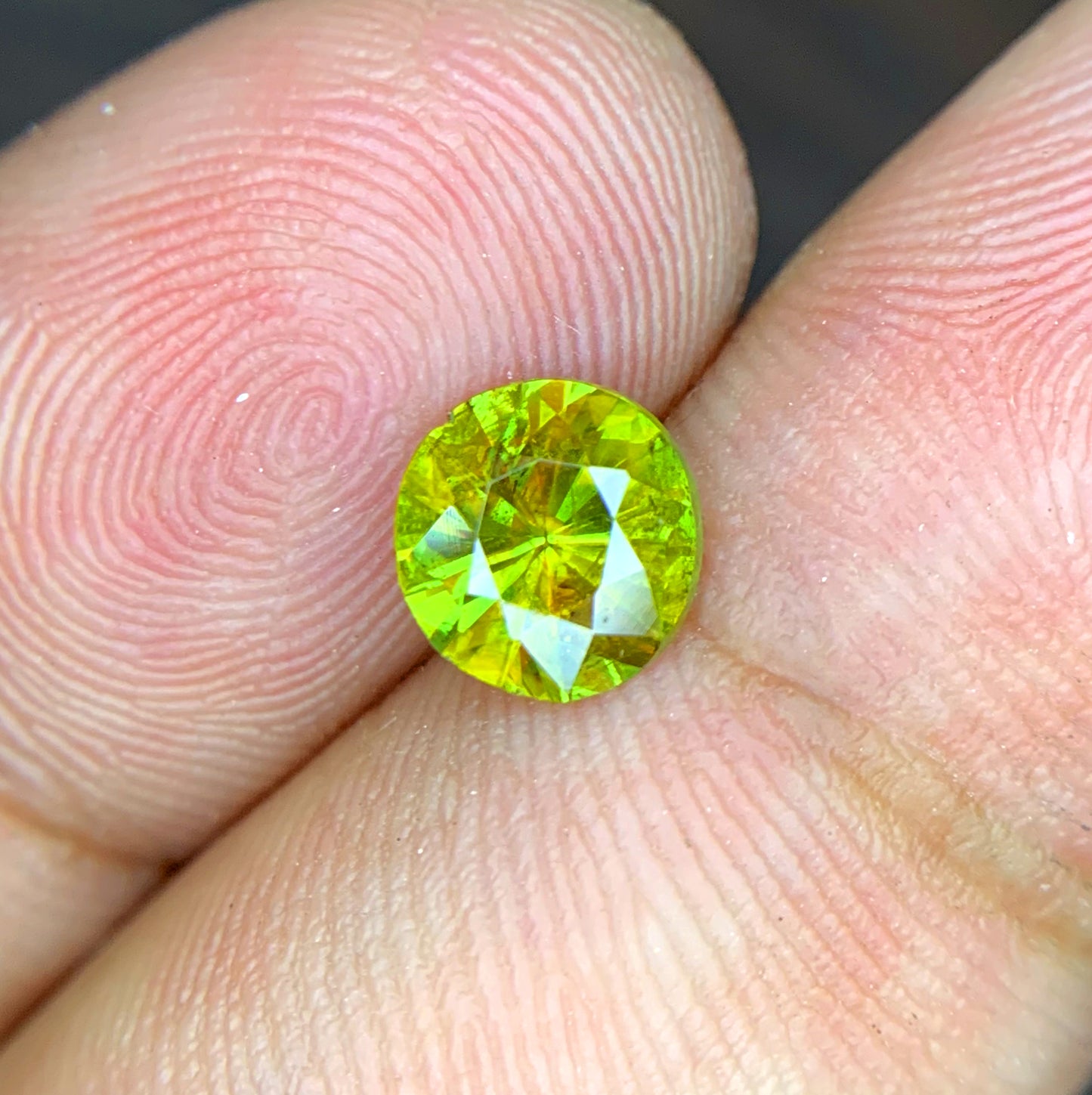 Full Fire Titanite Sphene Gemstone, Round Cut Faceted Sphene Cut Stone, Sphene Gemstone for Ring - 1.30 CT