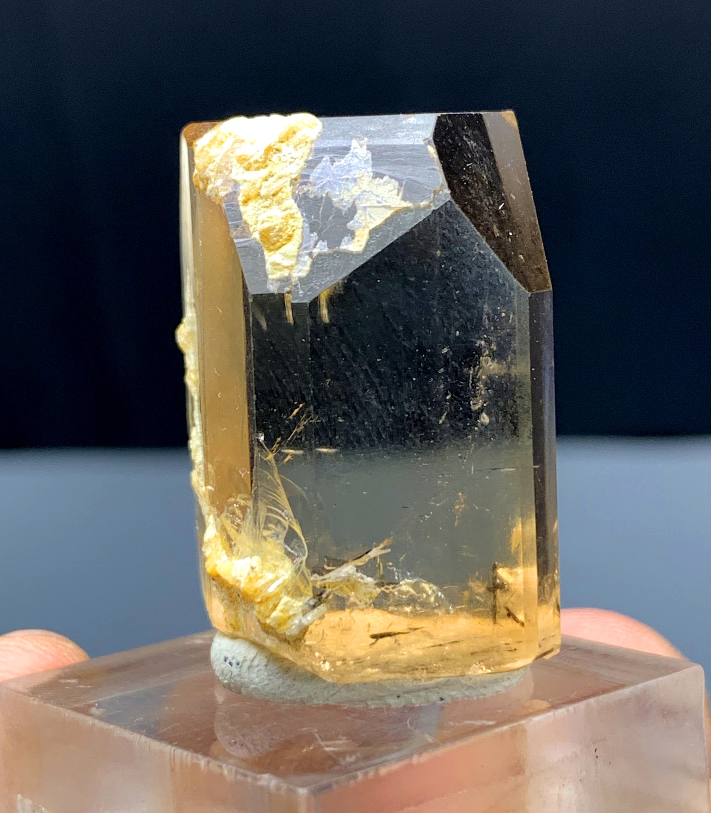 Gemmy Natural Topaz Crystal from Skardu Pakistan - 29 gram