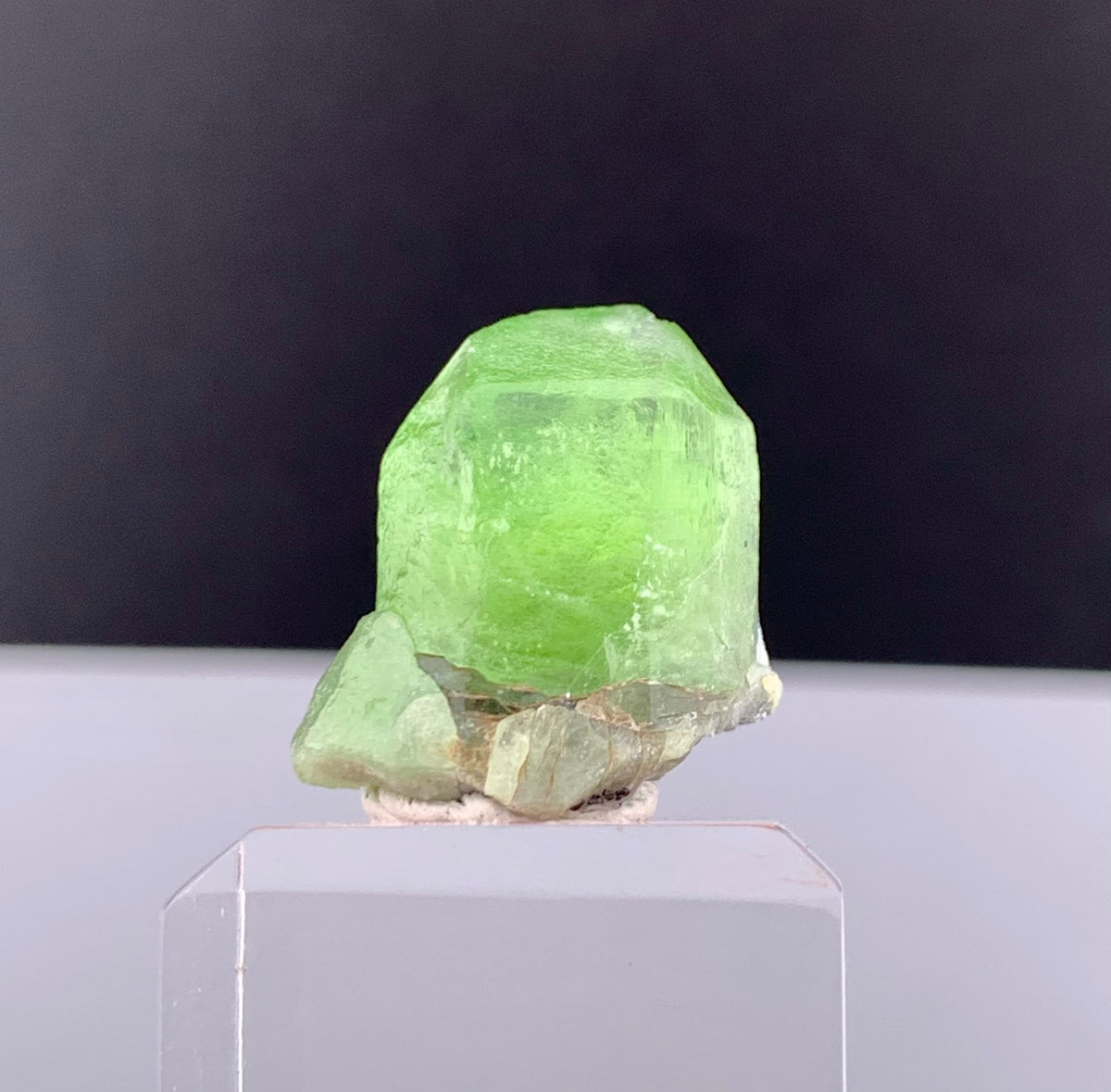 Green Peridot Crystals From Pakistan - 45.00 Carats