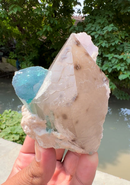 Indicolite Blue Tourmaline with Pink Apaite on Quartz from Kunar, valley Afghanistan - 364 gram