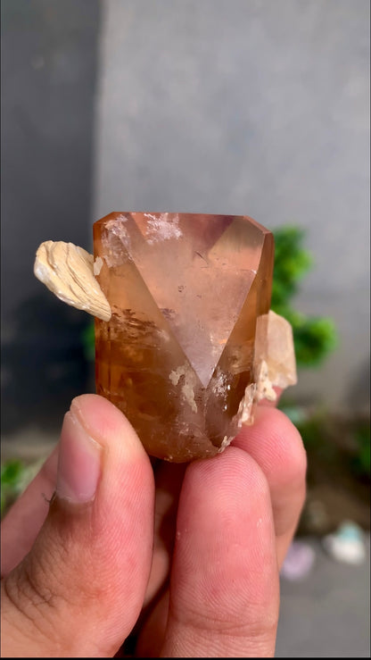 Topaz crystal from Skardu Pakistan - 55 grams