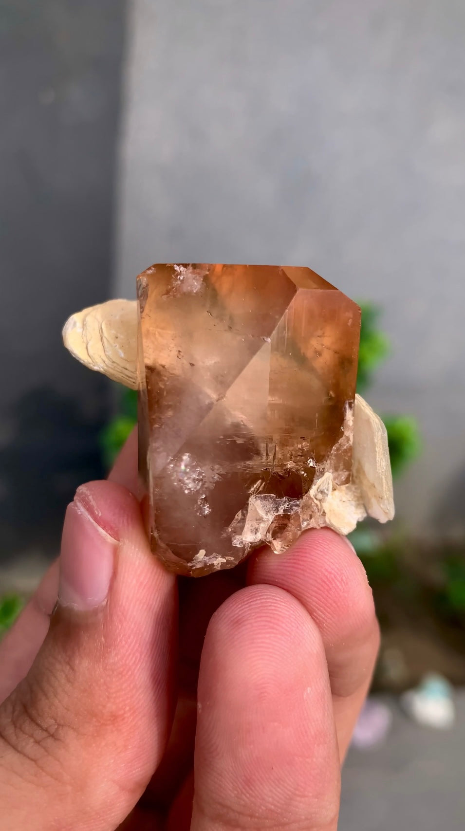 Topaz crystal from Skardu Pakistan - 55 grams