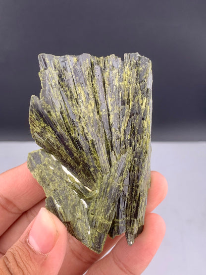 Green Epidot Cluster From Pakistan - 94 Grams
