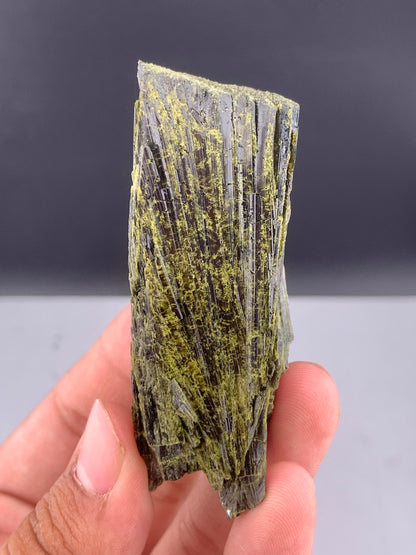 Green Epidot Cluster From Pakistan - 94 Grams