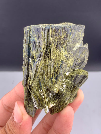 Green Epidot Cluster From Pakistan - 94 Grams