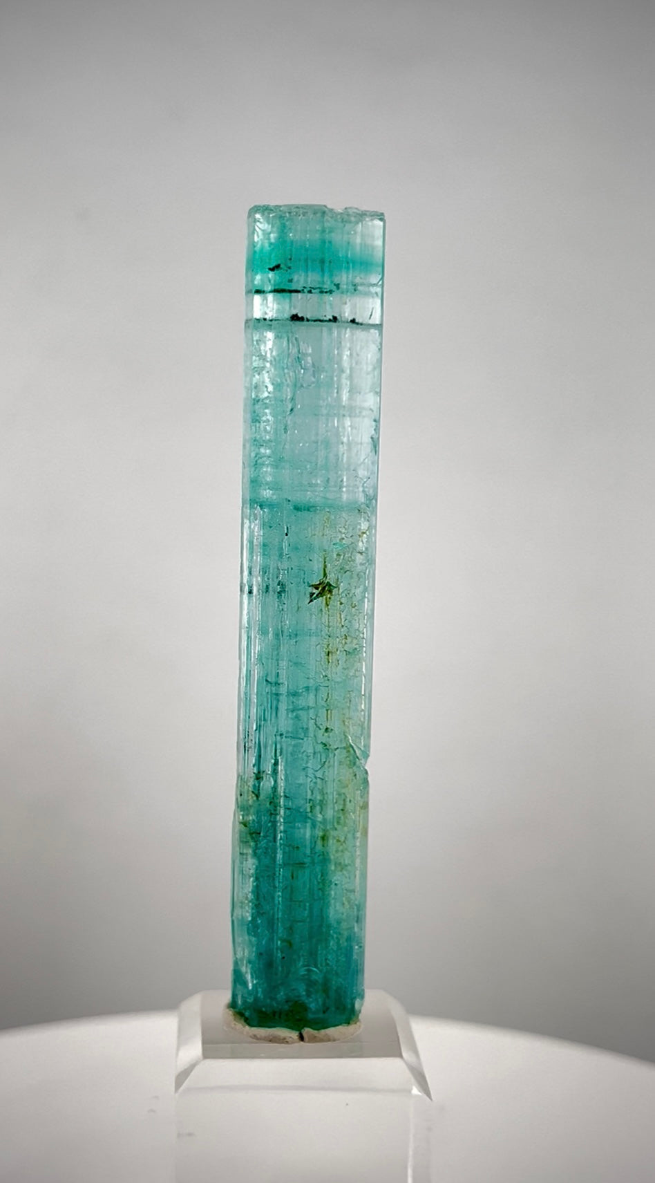 Emerald crystal from Nigeria - 24.4 Grams