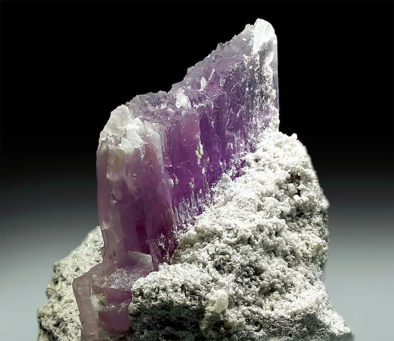 Kunzite specimen size comparison 118x155x110mm
Pink kunzite crystal video still showing true color