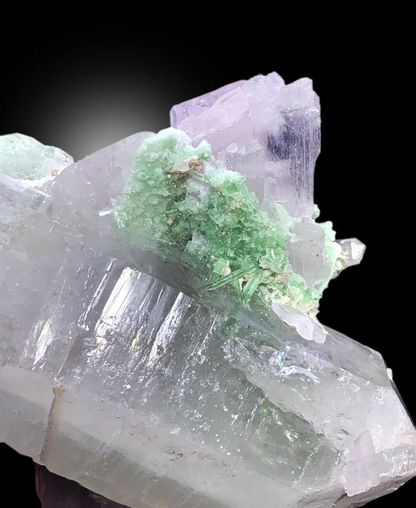 Kunzite tourmaline quartz combo, side angle view
Natural pink kunzite specimen, 190x130mm
Kunzite with green tourmaline, front view