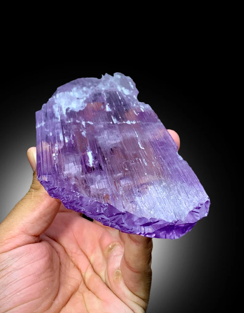 Museum grade pink kunzite, angled display view
Terminated kunzite crystal showing natural color