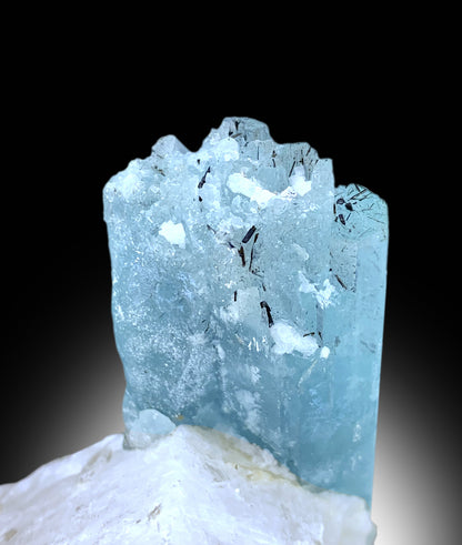 Natural Aquamarine Mineral Specimen 298 Gram