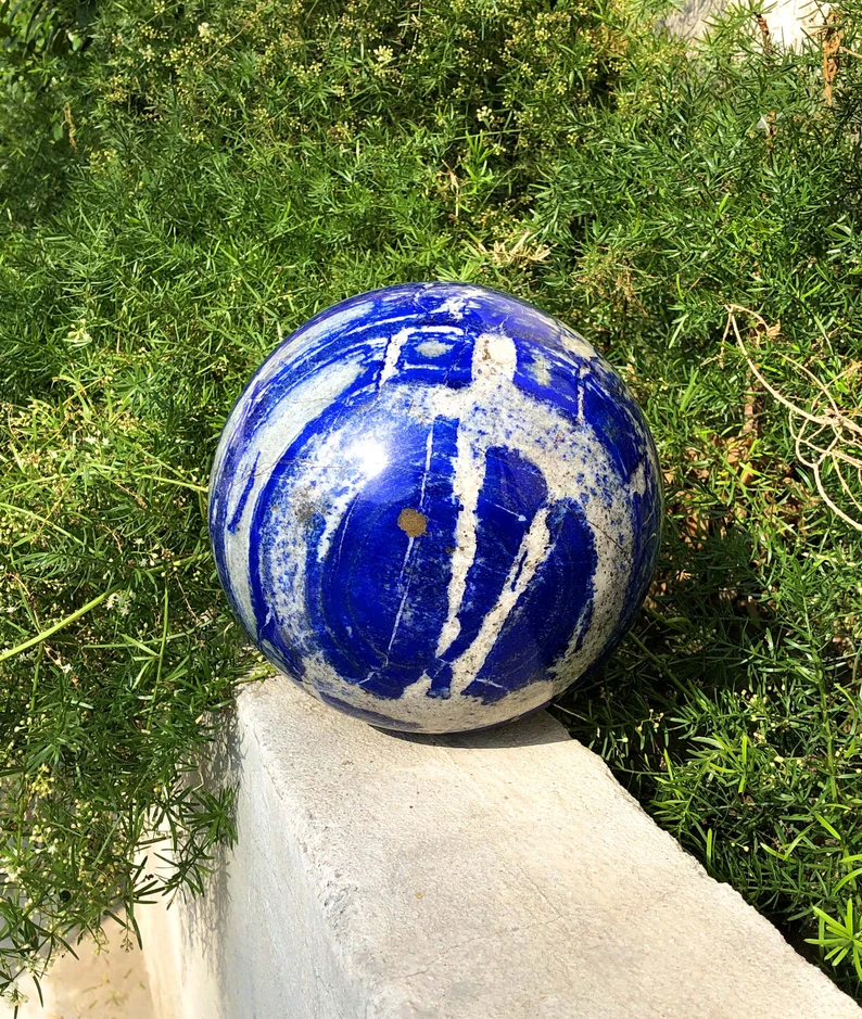 Natural blue lapis sphere
160mm lapis lazuli sphere
Collector lapis sphere
Lapis display sphere