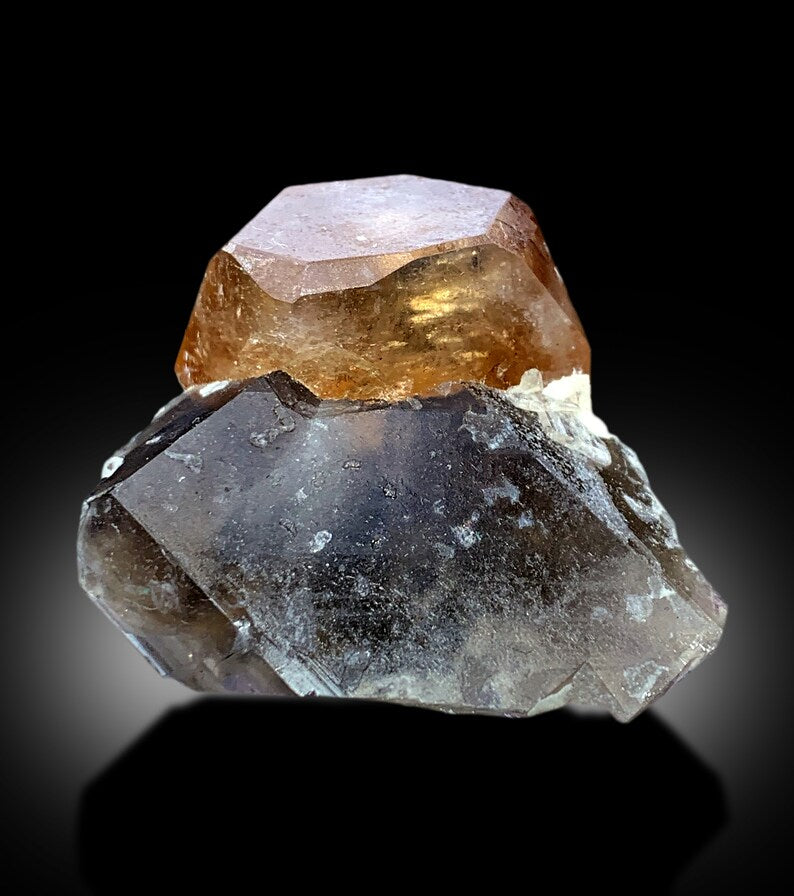Natural color topaz crystal terminated damage free
Topaz crystal excellent luster Skardu pegmatite