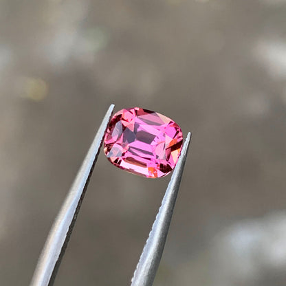 Natural pink tourmaline october birthstone loose stone
Pink elbaite tourmaline 1.60ct for engagement ring