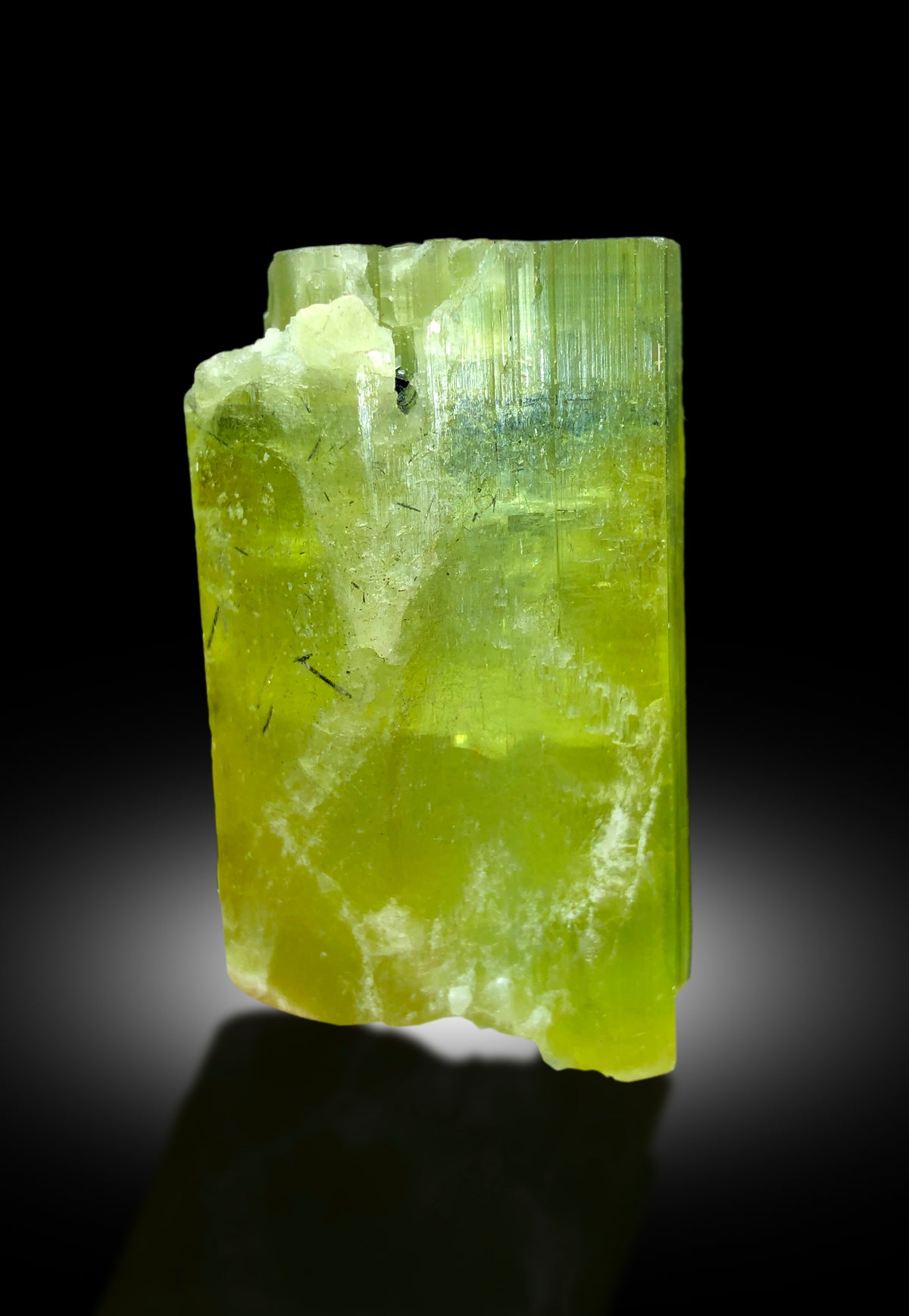 Natural yellow heliodor beryl crystal Skardu Pakistan
Closeup of heliodor crystal termination and luster
Yellow heliodor crystal side view showing color