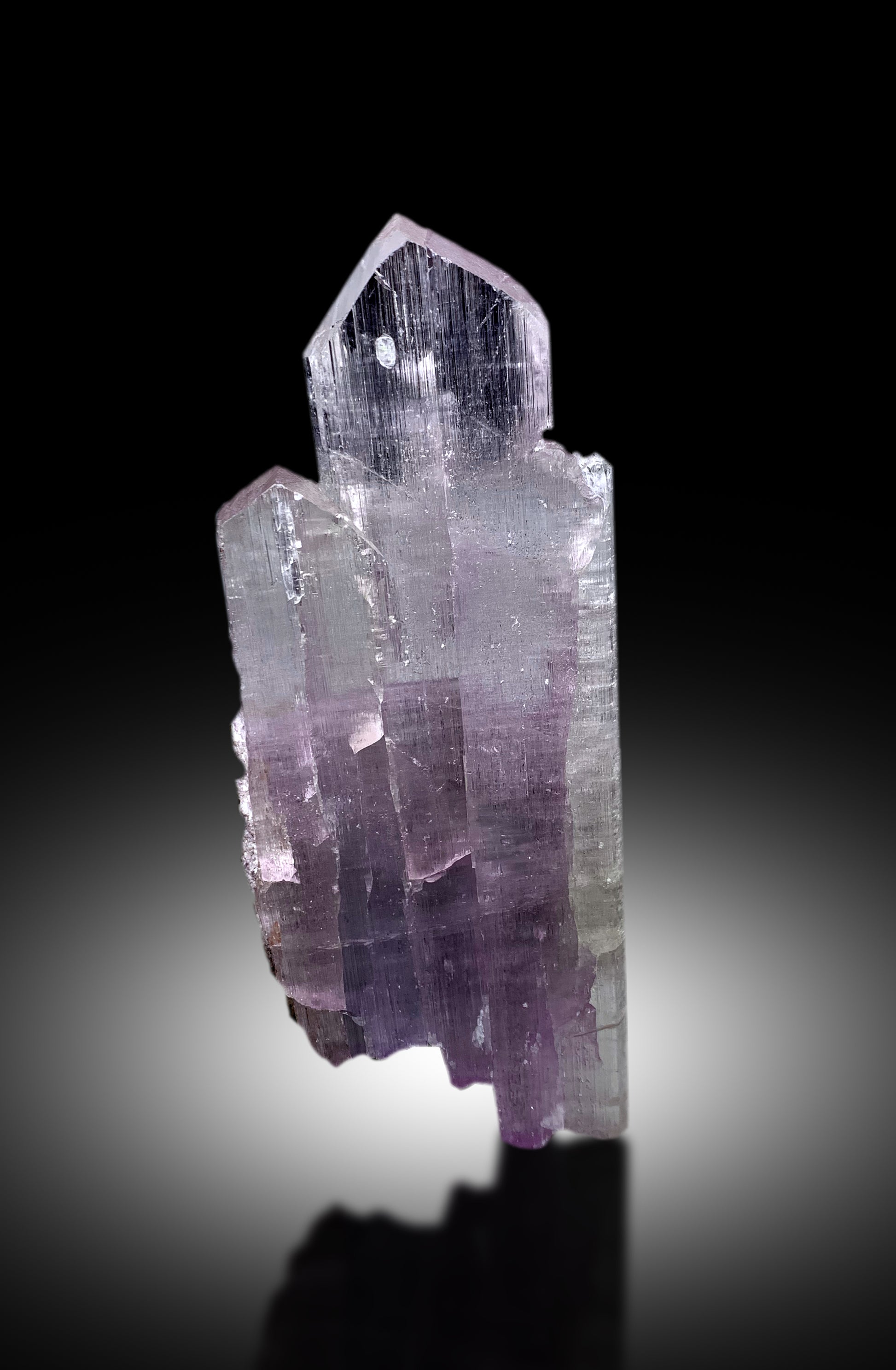 Nuristan Afghanistan kunzite collector specimen
Museum size kunzite 276mm pink lepidolite display