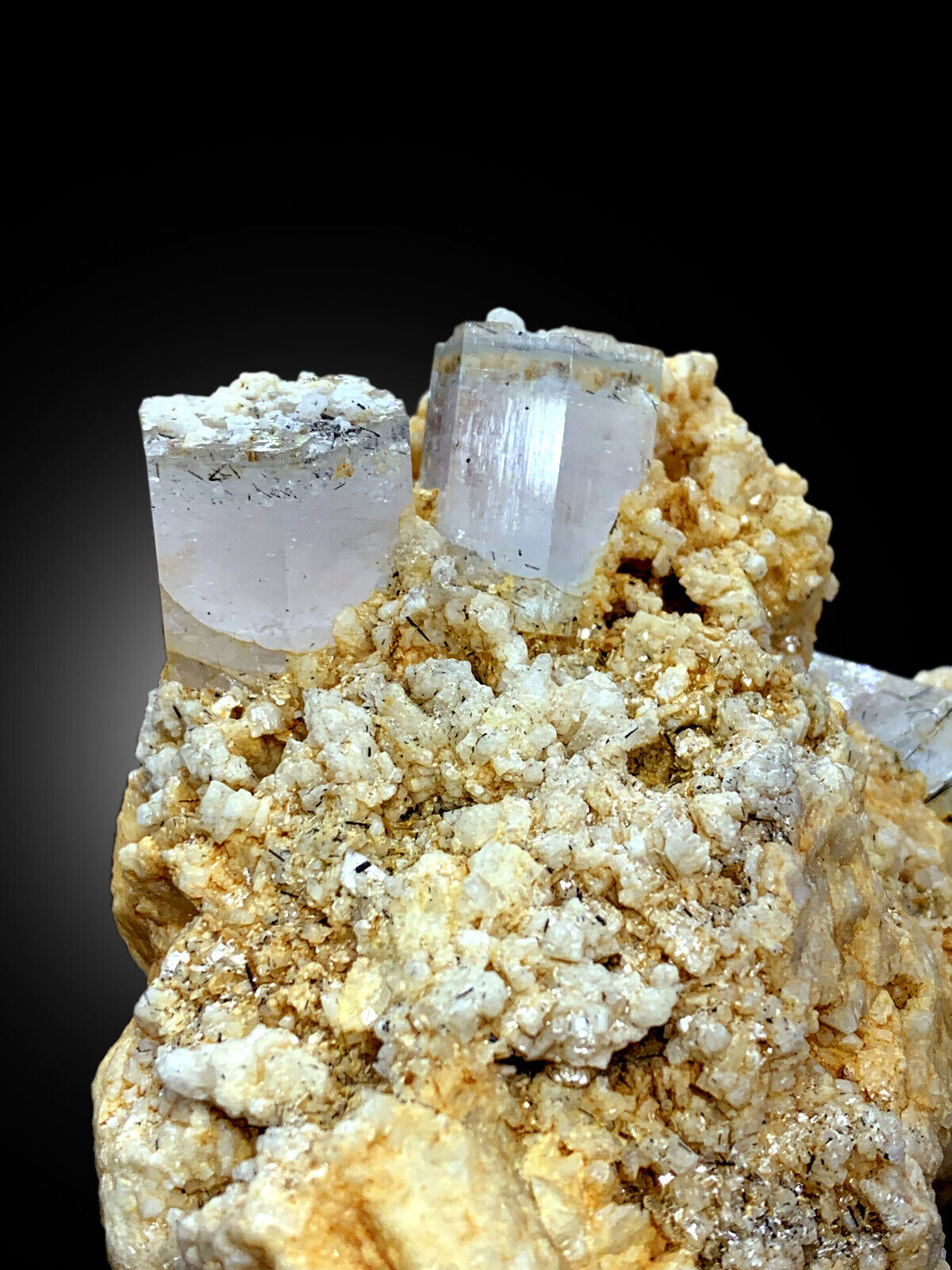 Pakistan mineral specimen with schorl association
terminated AquaMorganite crystal formation