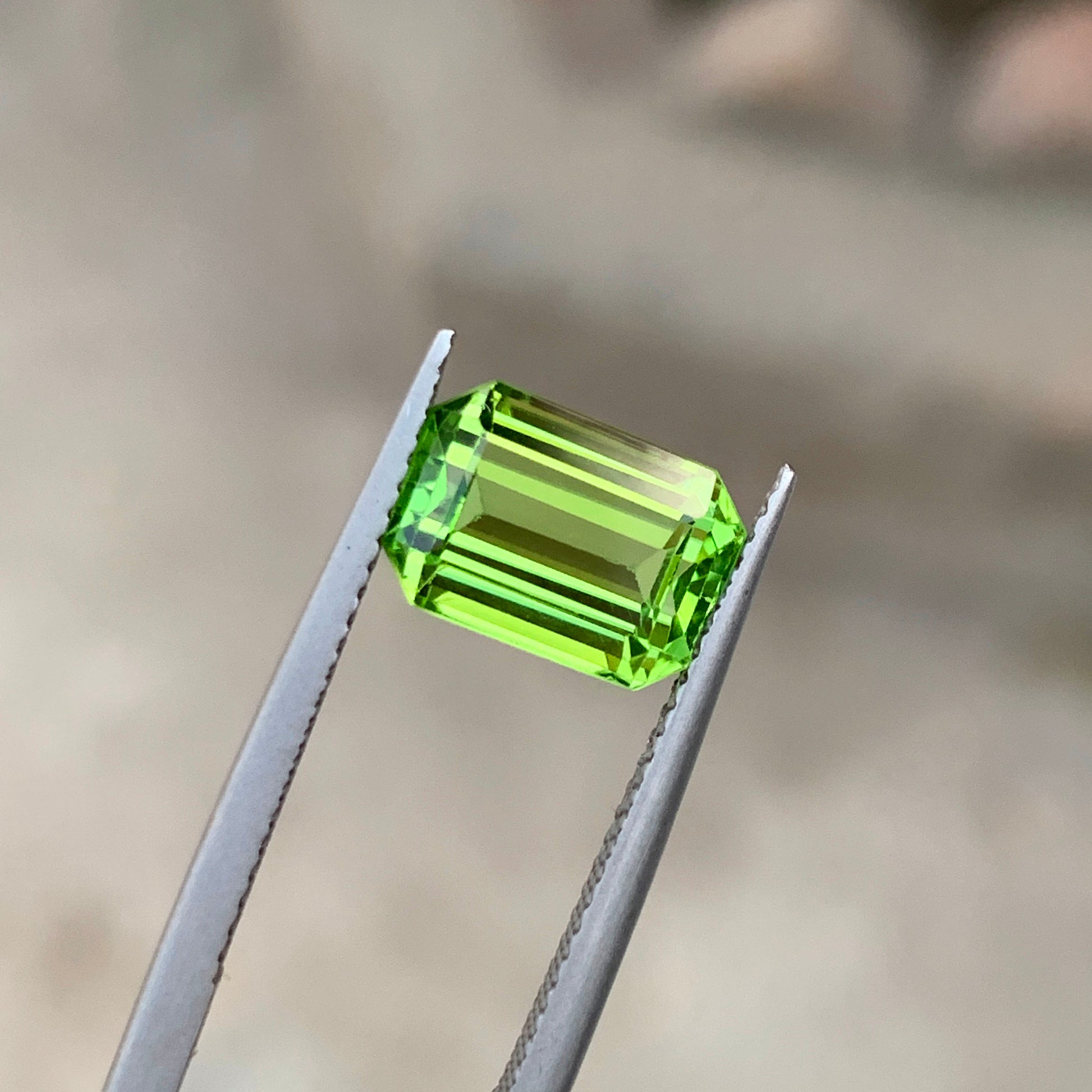 August birthstone peridot loose stone emerald cut
Pakistani peridot IF clarity ring stone 3.60ct
Natural peridot gemstone engagement ring stone